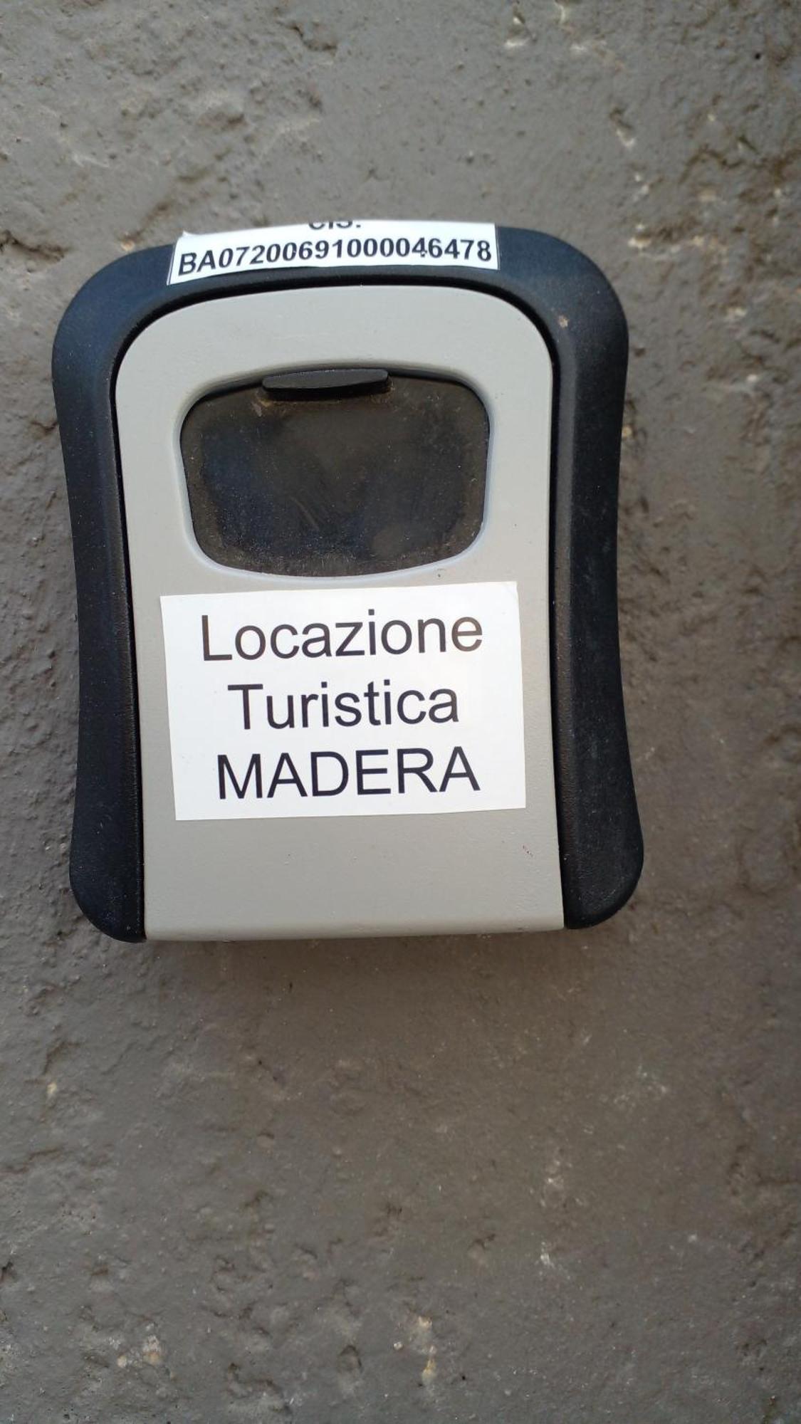 Locazione Turistica Madera Hotell Bari Exteriör bild