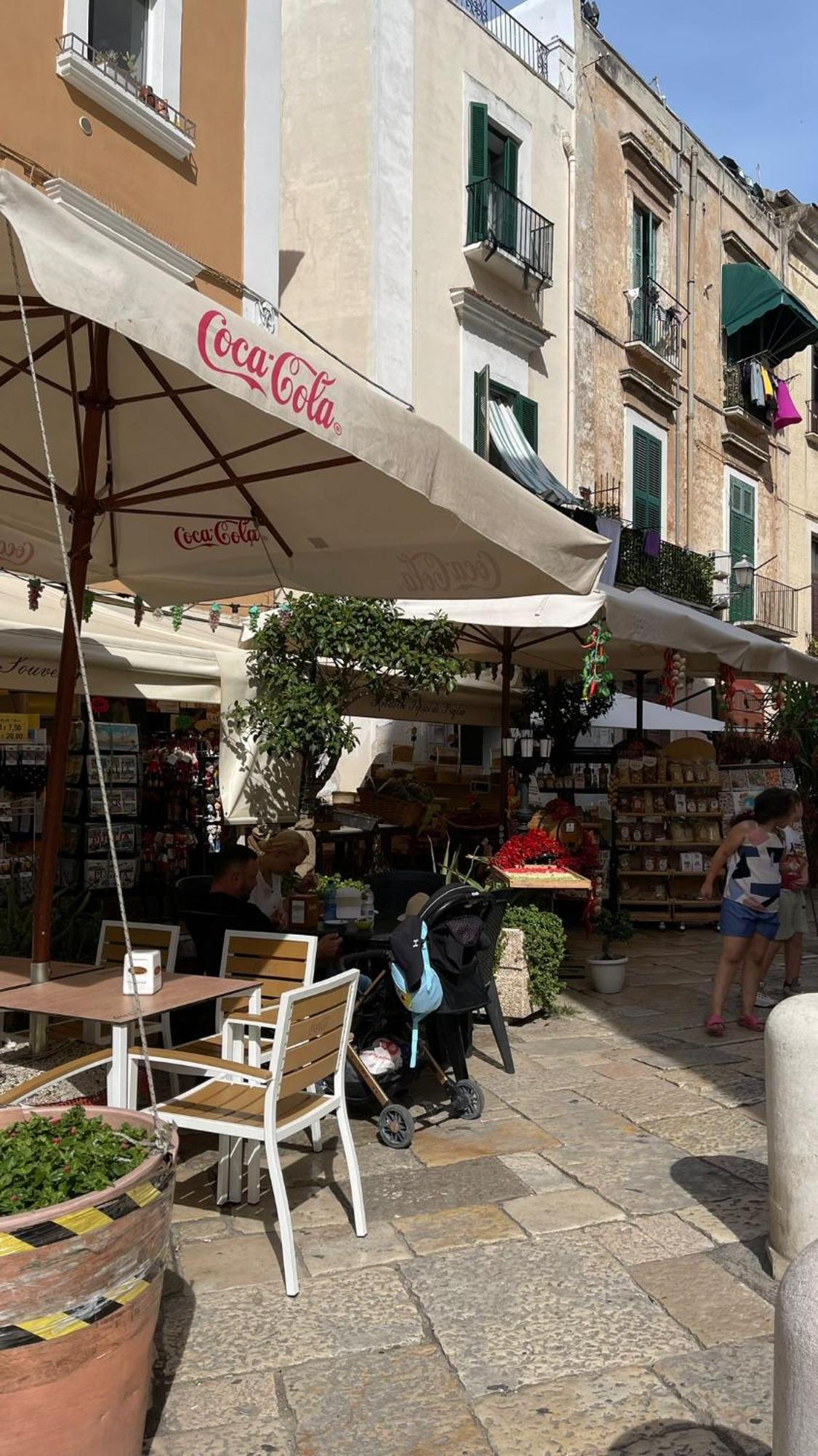 Locazione Turistica Madera Hotell Bari Exteriör bild